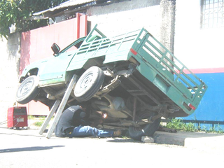 Illustration for article titled Thirty Vehicular "You're Doing It Wrong" Moments: Version 4.0